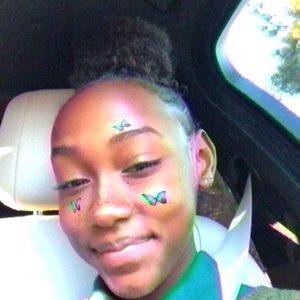 Meet your Posher, Mackenzie